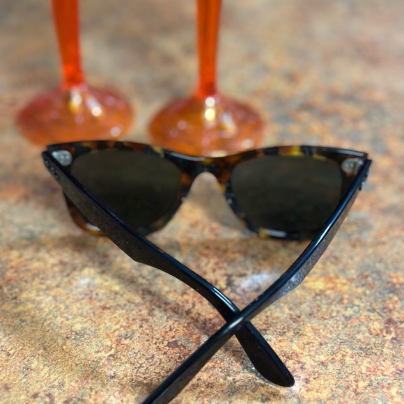 Rayban sunglasses . Authentic - Picture 8 of 8